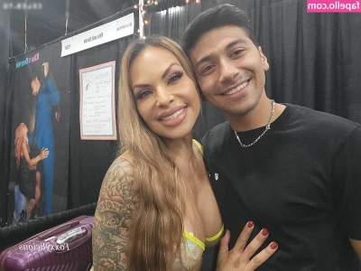 TS Foxxy [ ts-foxxy ] - if you see me wearing a crop top  i m literally HOPING you re gonna