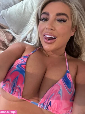 Chloe Amber [ chloe-amber ] - Who wants to watch me get rimmed?😈4 minutes of pure