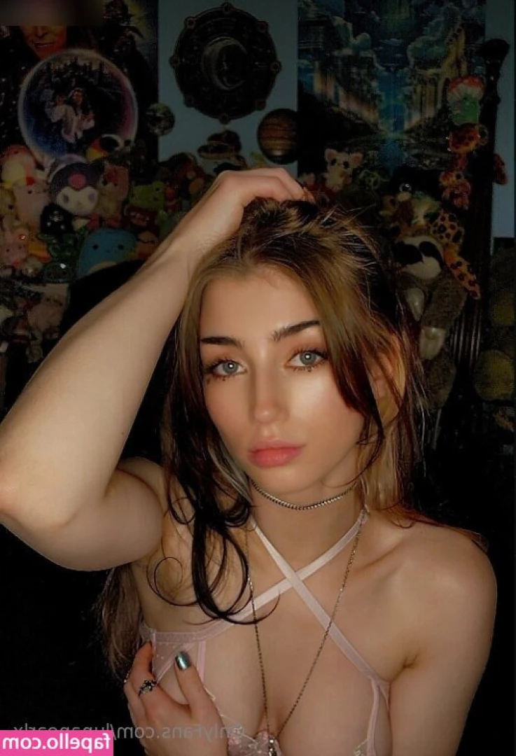 lunapearlx [ lunapearlx-1 ] - Quisiera que me pusieras en cuatro para que tuvieras está vista bebe