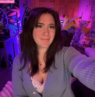 MrsMobster21 - I looked hot today, lucky I took a pic for you baby! What do you