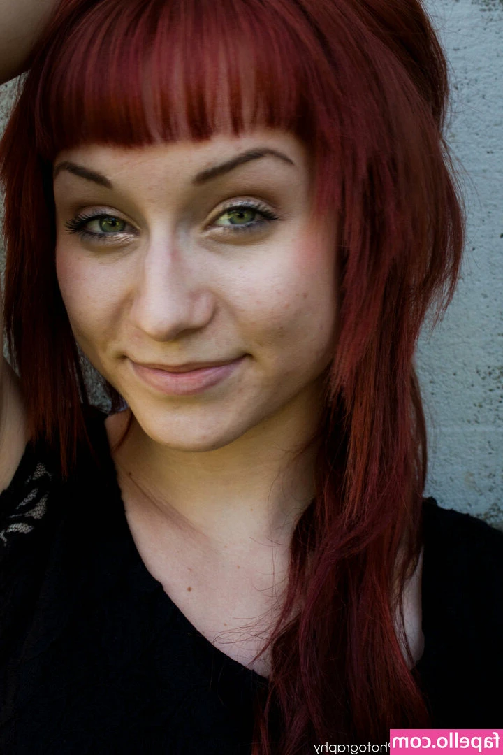 Emma Boster [ emma-boster ] - Notch the cuddler