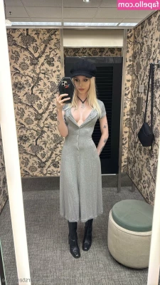 kirstenkaye - If a lil rough belly jiggling is your thing, you're sure gonna love
