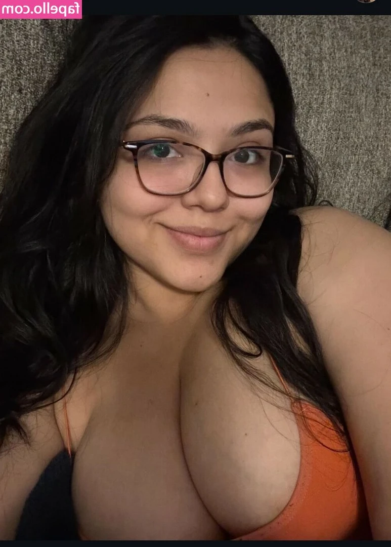 pr3ttyba3 - 👉The pussy pose 😻