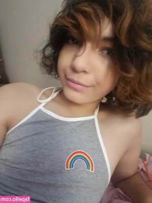 b00tpurrtyboi - Mhmm, these after-show curls! 😍 how do I not have a hair slave