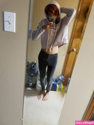 b00tpurrtyboi - Taking a shower