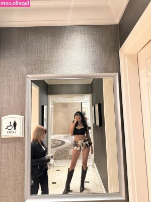 Mooneh - I play hard to get but I’m easy to love when you get to me 😈