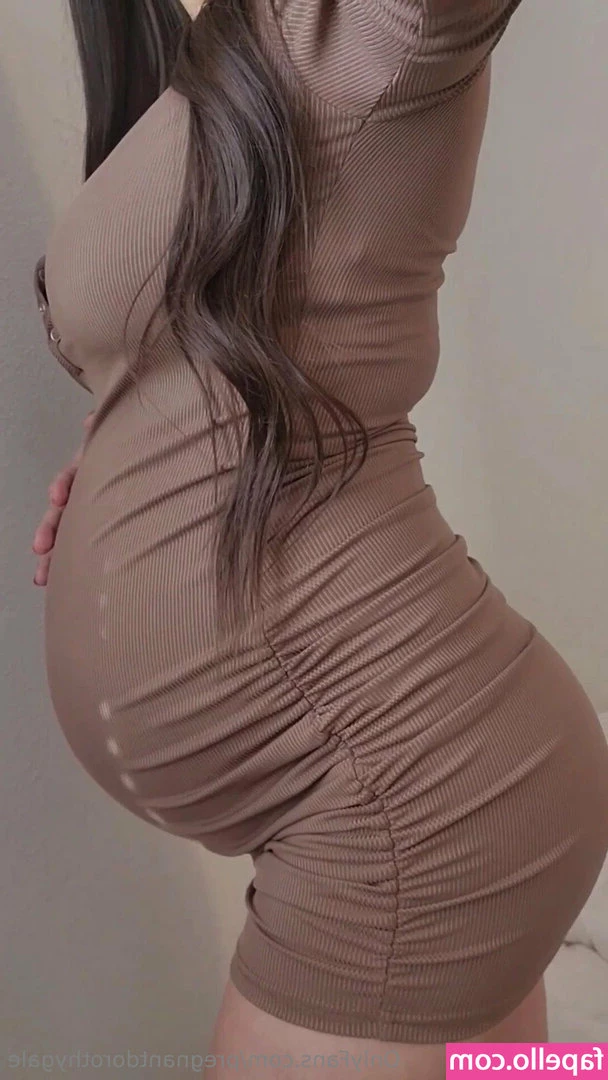 pregnantdorothygale - Devine