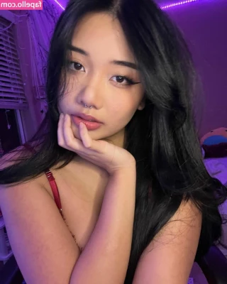 annabbly - Nothing but a shirt & panties 😘 I hope you're enjoying a