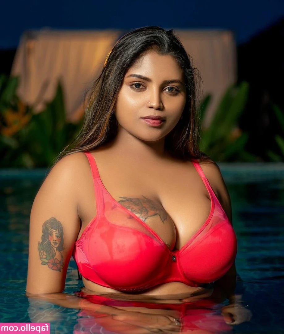 Elakkiya Rajendran [ elakkiya-rajendran ] - since everyone loved this pic 🙈🍑