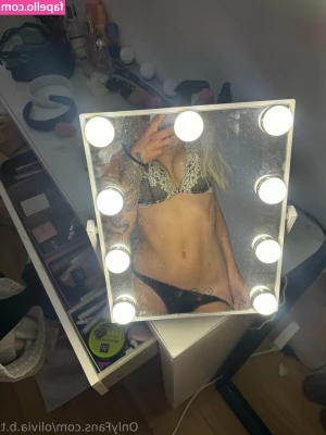 olivia.b.t [ olivia-b-t ] - This video is in your inbox   right now