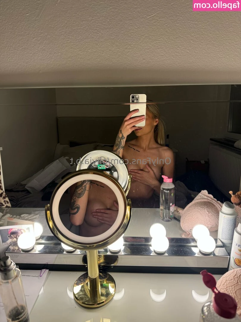 olivia.b.t [ olivia-b-t ] - I just can t stop admiring the sparkles