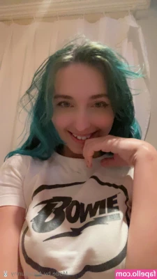 bunny8alice - Cheeky work pic