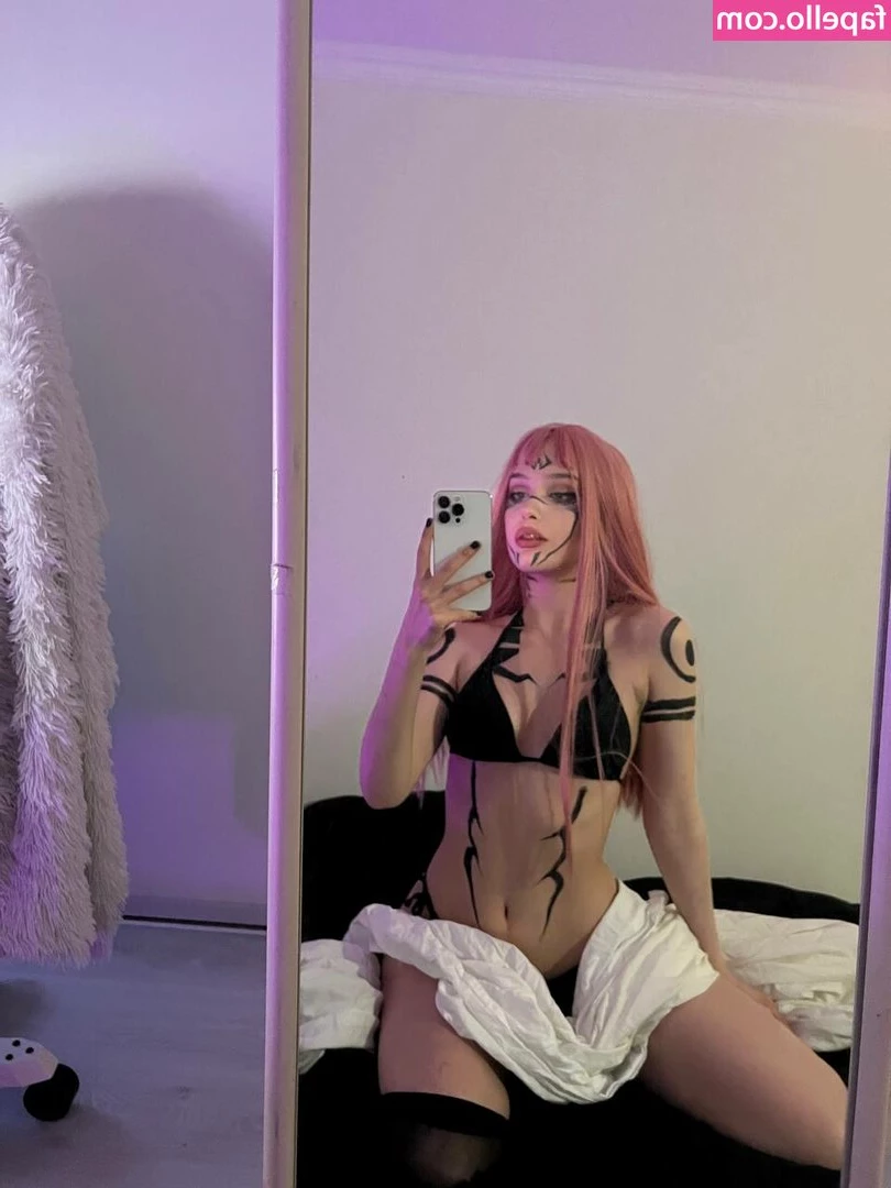 Taybisox - Sitting on side of jacuzzi tub getting myself off Damn I need your