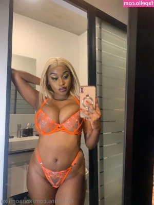 xonaomiixo - More pics from my favorite photoshoot (scroll down for the ones I