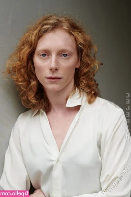 Dana Herfurth [ dana-herfurth ] - I think my bicep is starting to form!