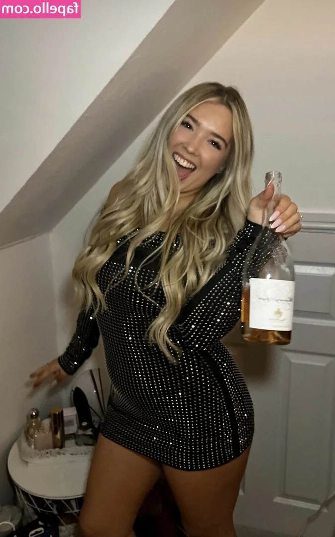 Catherine Roy [ catherine-roy ] - So horny I’m leaking in my briefs 🥵