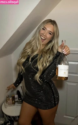 Catherine Roy [ catherine-roy ] - So horny I’m leaking in my briefs 🥵