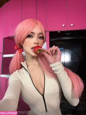 serenaakari - Watch me enjoy myself haha I love this blonde hair too much lol 😂
