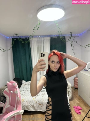 itsmenicola - Wanna tell me how to Suck & RIDE cock? Lets go LIVE & I will