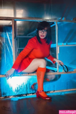 Danievedo [ danievedo-1 ] - Hmmm   tu baves bien fort hein