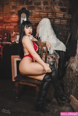 Danievedo [ danievedo-1 ] - Photoshoot Sunday Part 1     Hanging out in my arcade room     Who