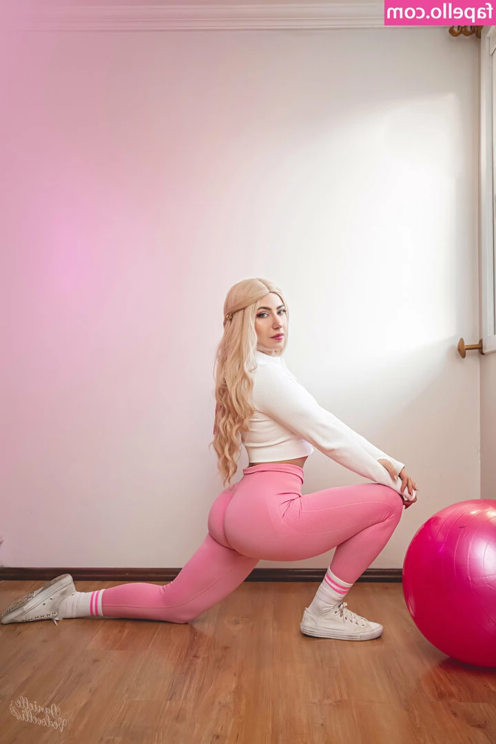 Danievedo [ danievedo-1 ] - Do you want to slap my ass