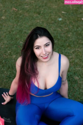 Danievedo [ danievedo-1 ] - I get home from working all day and my feet are super stinky. I take
