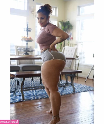Scarlett Cakez [ scarlett-cakez ] - Where would you take me on a first date?