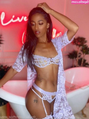 Official Janina [ official-janina ] - Swipe to see the set
