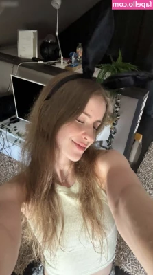 Mira Szalma [ mira-szalma-1 ] - 💖 Good morning 😉 I'm selling out my wardrobe 😎 text me if