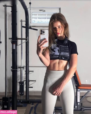 Mira Szalma [ mira-szalma-1 ] - I m getting my hair done today it costs  250 for my balayage