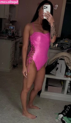 Brittney Atwood [ brittney-atwood ] - My man is so much hotter than you losers! Drool away cuckolds