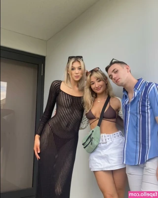 Moody_trea [ moody-trea ] - You know where to find the whole clip in messages 🤤💗