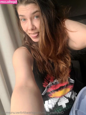 thegirlewiththecursemark - Showering alone is boring