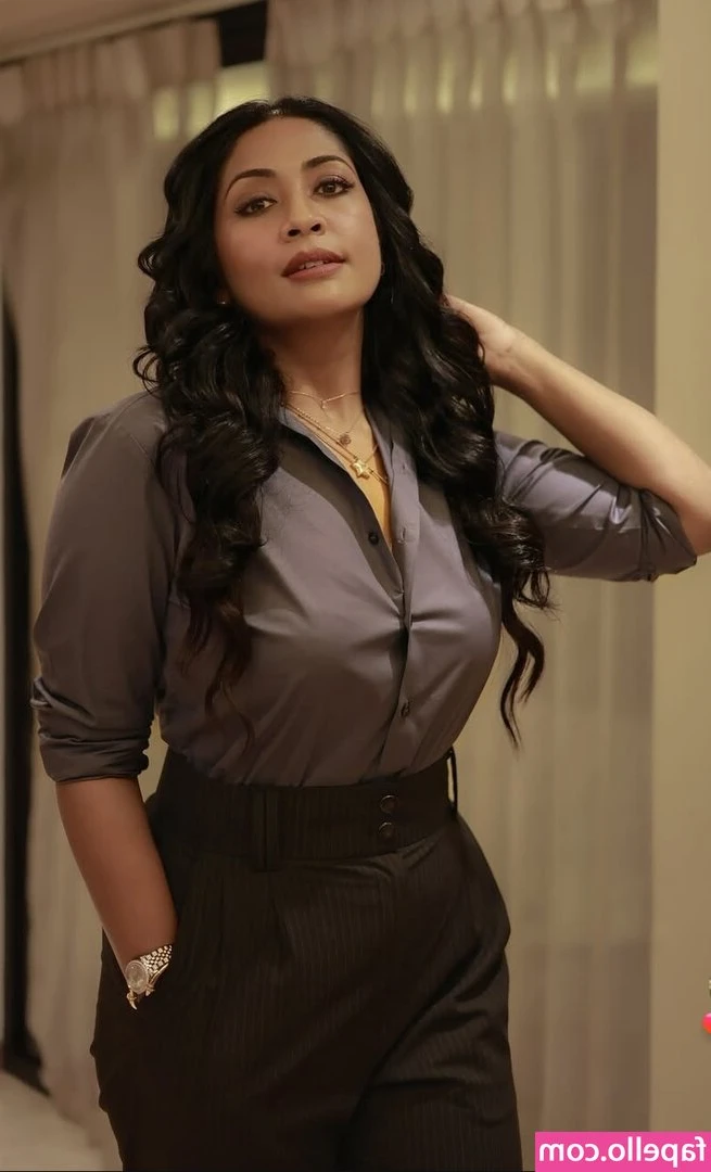 Navya Nair [ navya-nair ] - A little something different for you guys today!! Daddy built me a