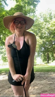Laura Leslie [ laura-leslie ] - Piv im ontop of you and slipping down your cock