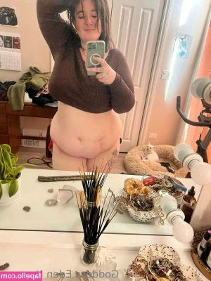 Lilith Golde [ lilith-golde ] - Bet I can cheer you up 📣💦
