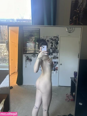dollsfantasies - I just think the nipples make this picture better 😅 🌸 🌸