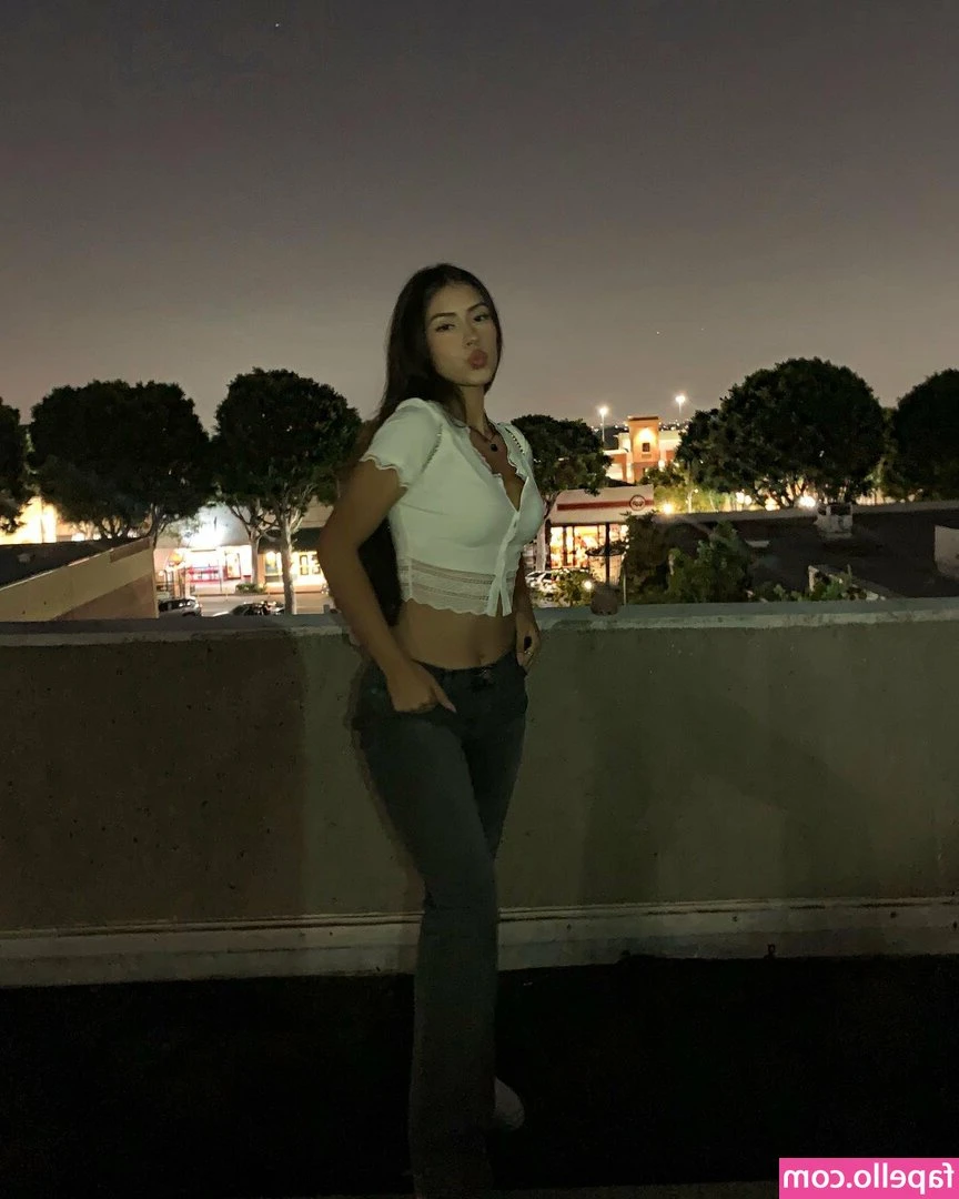 Senpaimother - brand new anal video dropping tonight 😈😉