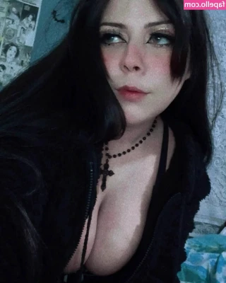 Pirigotica - Pull down my panties, grab me by my hips and push all of your cock