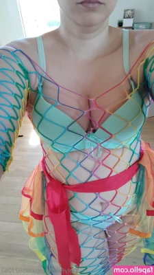 cherrygeisha - Lounging this friday eve  My sleep schedule is so fucked right now i
