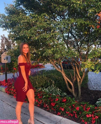 Melissa Bratic [ melissa-bratic ] - Cum get some. 🤭