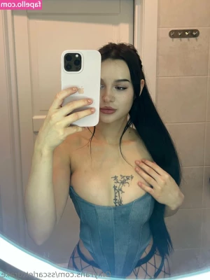 sscarlettdrake - All natural 🤳