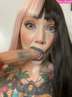 matildassecret - Good morning lovers💜  Should I go LIVE today?