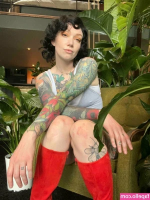 matildassecret - Do you like when I play dress up 😈