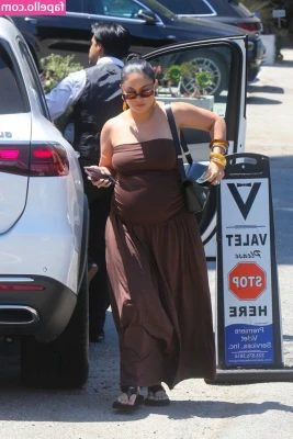 Vanessa Hudgens [ vanessa-hudgens-2 ] - Who likes stinky socks?