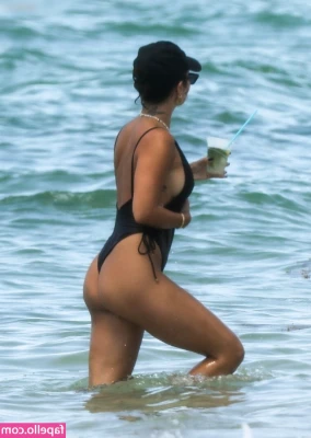 Vanessa Hudgens [ vanessa-hudgens-2 ] - If you ve already entered my world  I won t just let you go