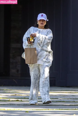 Vanessa Hudgens [ vanessa-hudgens-2 ] - x old 1