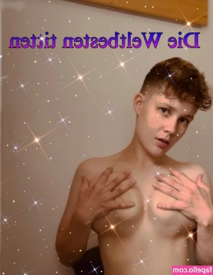 YoungKim - ANNOUNCEMENT   I m doing a shower live Sunday night  I ll be fully