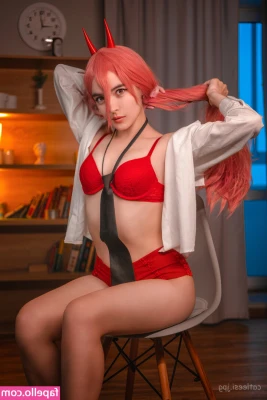 Catleesi [ catleesi-6 ] - It’s titty Tuesday baby lots of motorboating in my DM
